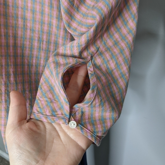 ✨3/$15  J Crew pink blue plaid ruffle long sleeve button up M - Picture 4 of 9